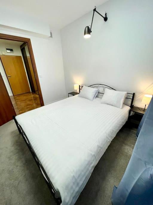 Green Bialoleka Fine Apartament Varsavia Esterno foto